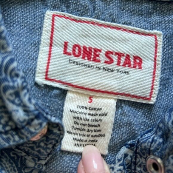 Lone Star‎ Tie Front Button Up Tank Handkerchief Print Blue Size Small - Picture 3 of 3